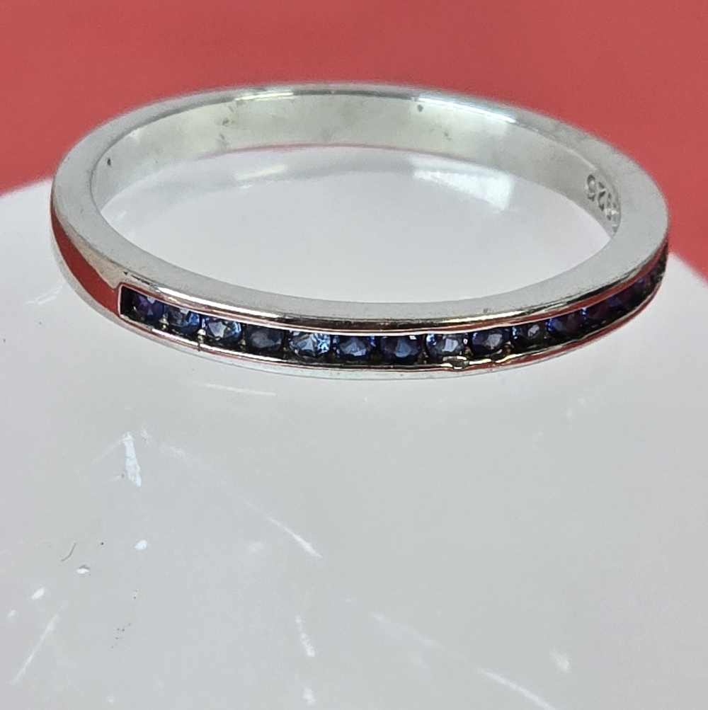 925 Sterling Silver Ring Sz 8 with Natural Sapphire Gems